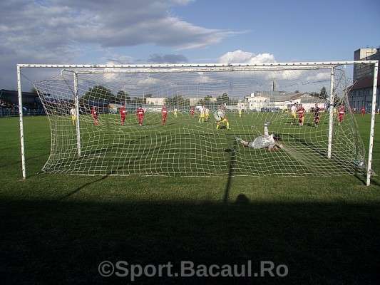 SC Bacau - FCM Dinamo Onesti (11)