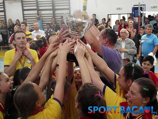 CSS Bacau - campioana nationala la minivolei 2015