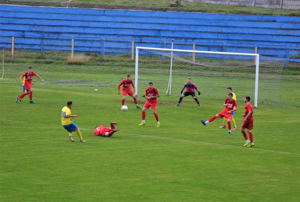 Fotbal, Liga a III-a / Înfrângere în deplasare pentru CSM Bacău